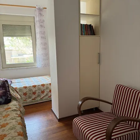 Gjiri I Lalezit Daire Dıraç