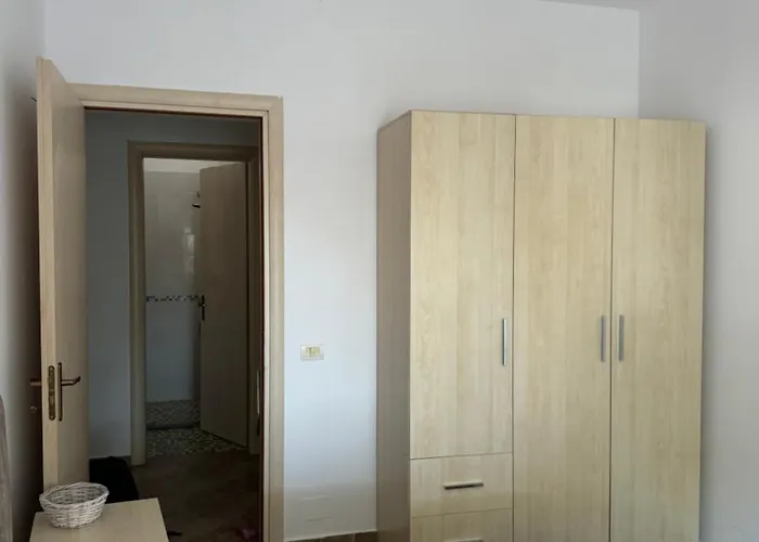 Gjiri I Lalezit 公寓 *